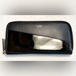 Chic VIANEL NEW YORK Long Black Leather & Patent Zip Wallet